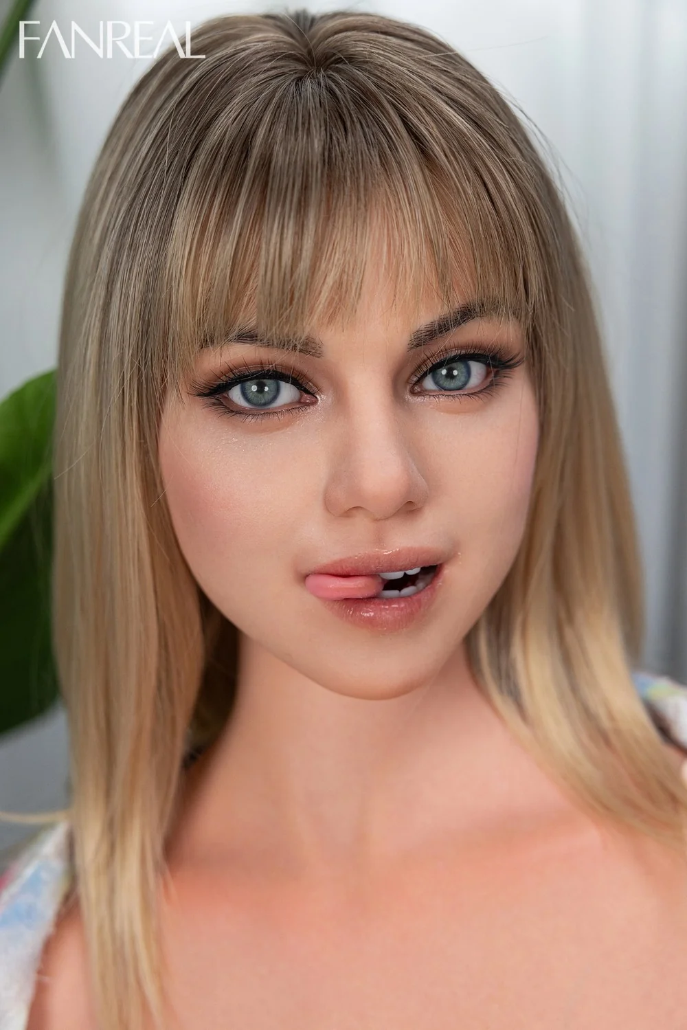 Maria Torso Sex doll (FanReal Doll 109cm F-cup silicone) - Image 4